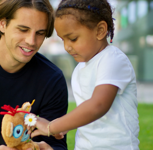 Kinder - Stiftung Pro UKBB - Spenden für Kinder - Stiftung für Kinder - kranken Kindern helfen - Stiftung für ein starkes Kinderspital - UKBB tanzt - Kinder unterstützen - Kindern helfen - Yann Sommer - Stiftung - Schweiz - Basel